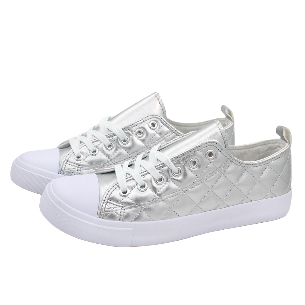 Women's Quilted Toe Cap Everyday Lace Up Sneakers - Silver