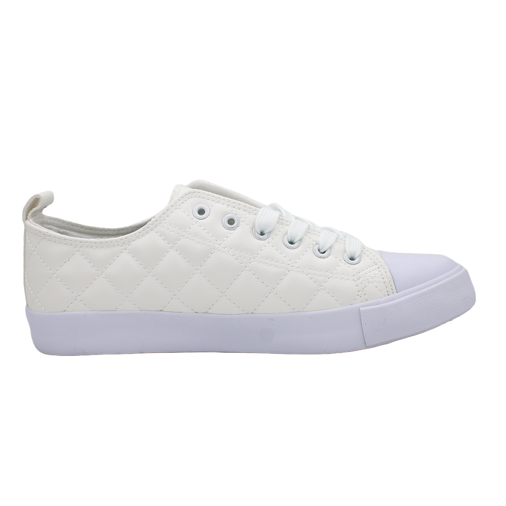 Women's Quilted Toe Cap Everyday Lace Up Sneakers - White